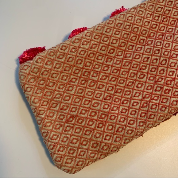 Jasper & Jeera Embroidered Zip Clutch Raffia Pom Pom Yellow Leather Tassel - Picture 7 of 12